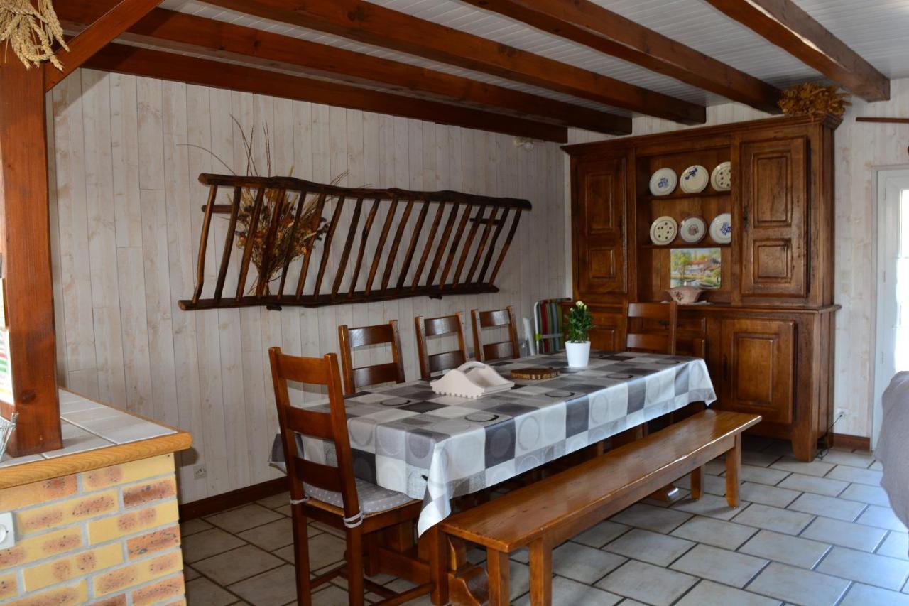 MARAIS POITEVIN pêche ,barque, vélos, wifi, linge, cheminée, cuisine La Taillee Extérieur photo