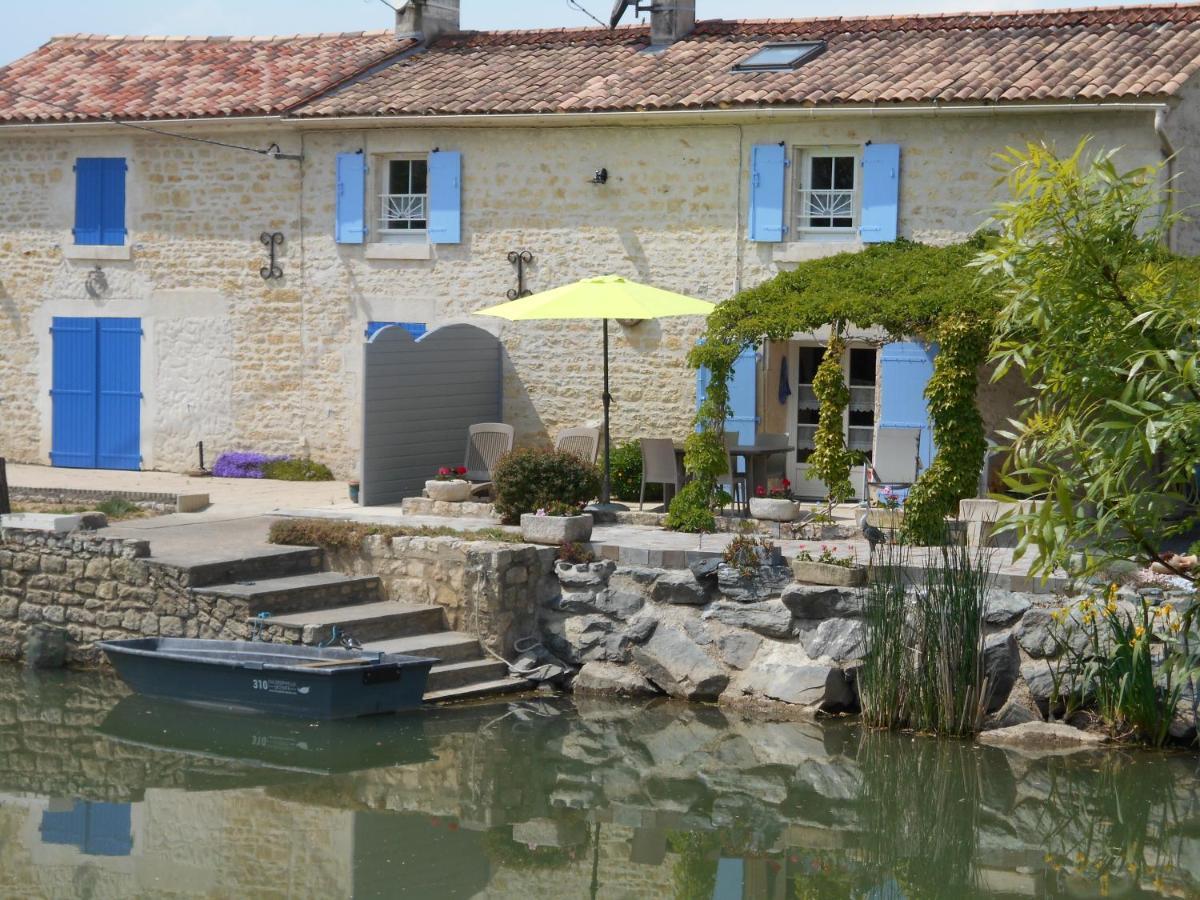 MARAIS POITEVIN pêche ,barque, vélos, wifi, linge, cheminée, cuisine La Taillee Extérieur photo